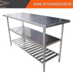 Mesa inox com prateleira lisa e gradeada